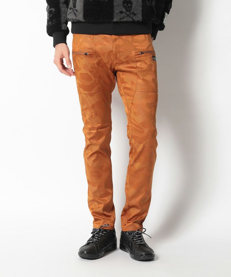 ORANGE(Model:身長186cm,チェスト96cm,ウエスト78cm,ヒップ95cm,着用サイズL)