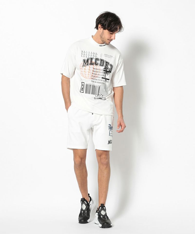 WHITE モデル:身長185cm,チェスト95cm,ウエスト75cm,ヒップ94cm,着用サイズL