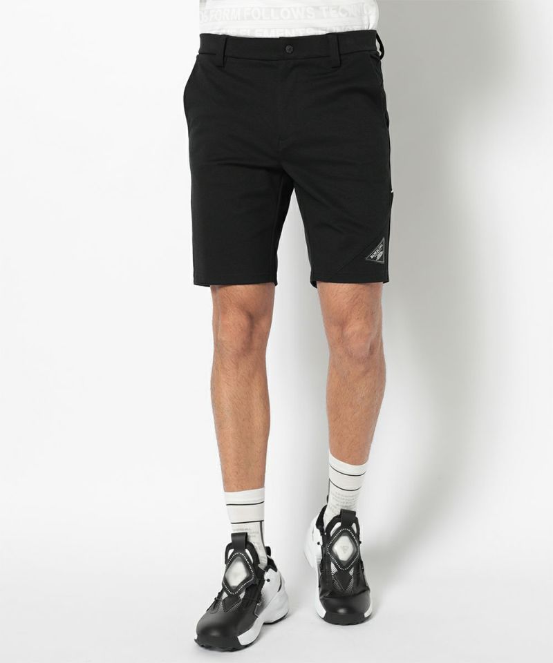 BLACK モデル:身長185cm,チェスト95cm,ウエスト75cm,ヒップ94cm,着用サイズL