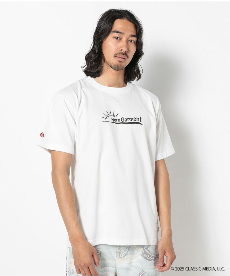 WHITE モデル:身長181cm,チェスト98cm,ウエスト76cm,ヒップ92cm,着用サイズL