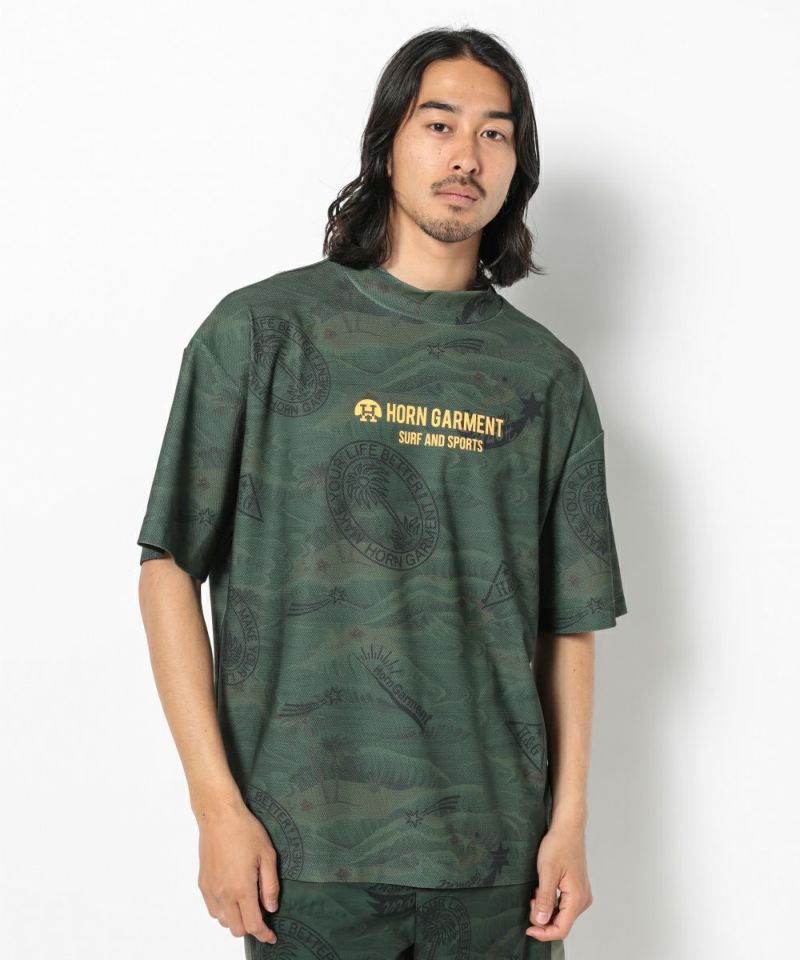 KHAKI モデル:身長181cm,チェスト98cm,ウエスト76cm,ヒップ92cm,着用サイズL