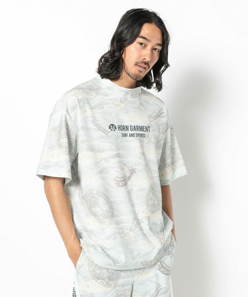 WHITE モデル:身長181cm,チェスト98cm,ウエスト76cm,ヒップ92cm,着用サイズL