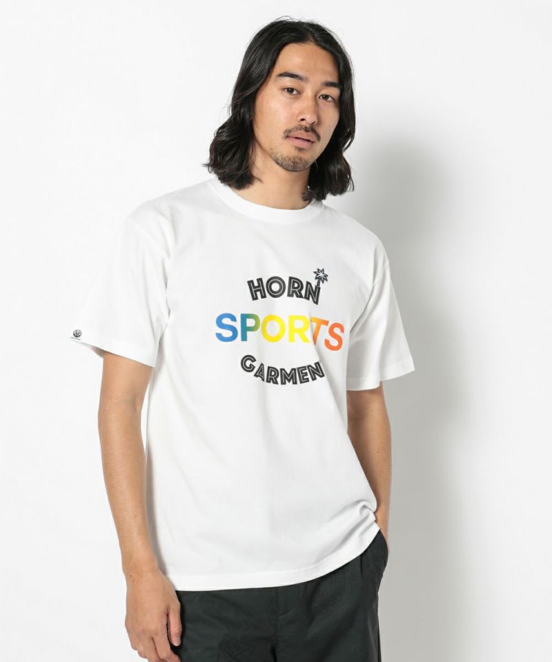 WHITE モデル:身長181cm,チェスト98cm,ウエスト76cm,ヒップ92cm,着用サイズL
