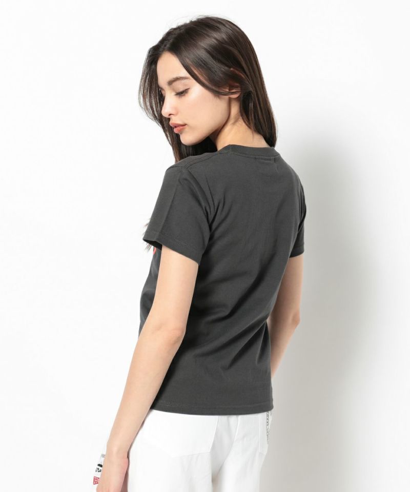 CHARCOAL モデル:身長168cm,バスト80cm,ウエスト57cm,ヒップ89cm,着用サイズUNISEX