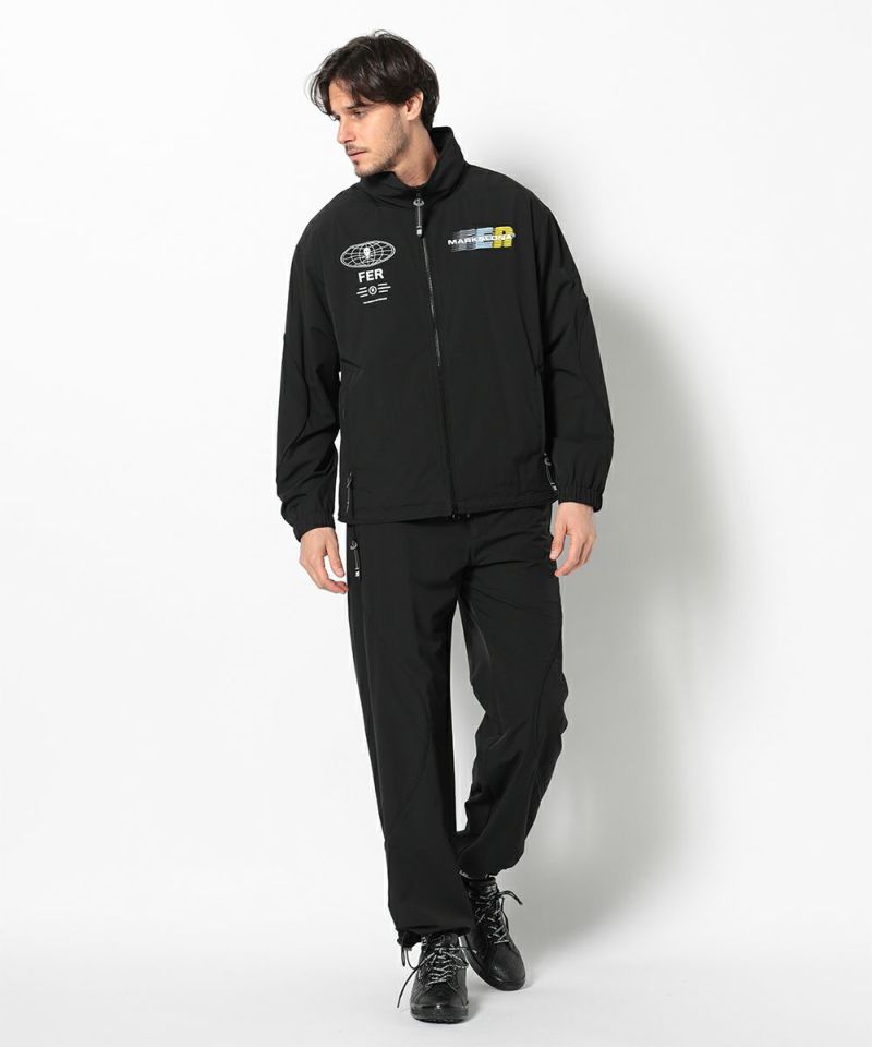 BLACK モデル:身長185cm,チェスト95cm,ウエスト75cm,ヒップ94cm,着用サイズL