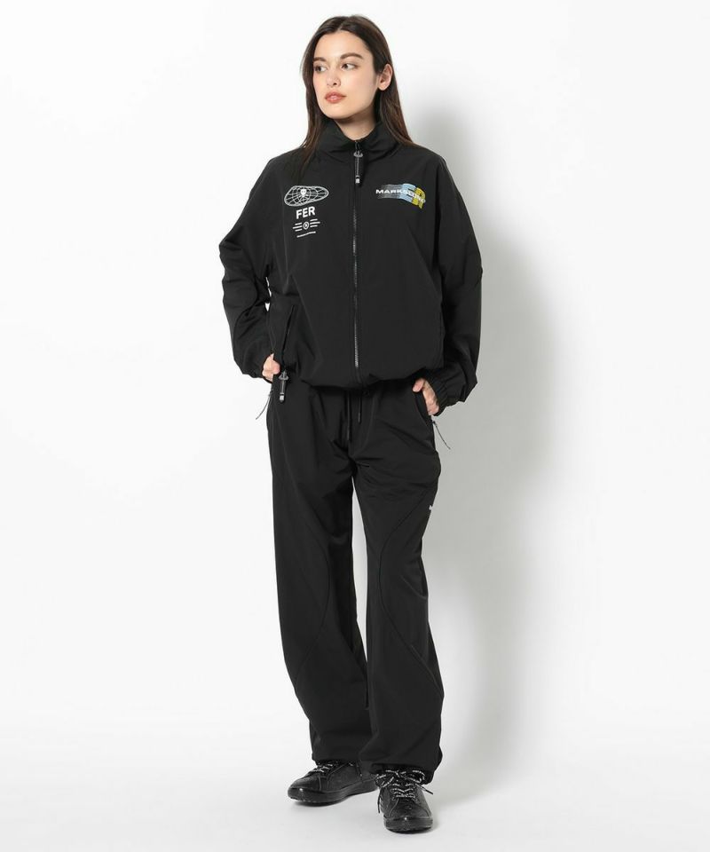 BLACK モデル:身長168cm,バスト80cm,ウエスト57cm,ヒップ89cm,着用サイズL