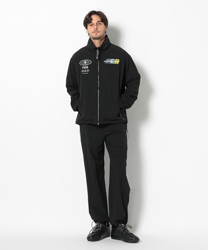 BLACK モデル:身長185cm,チェスト95cm,ウエスト75cm,ヒップ94cm,着用サイズL