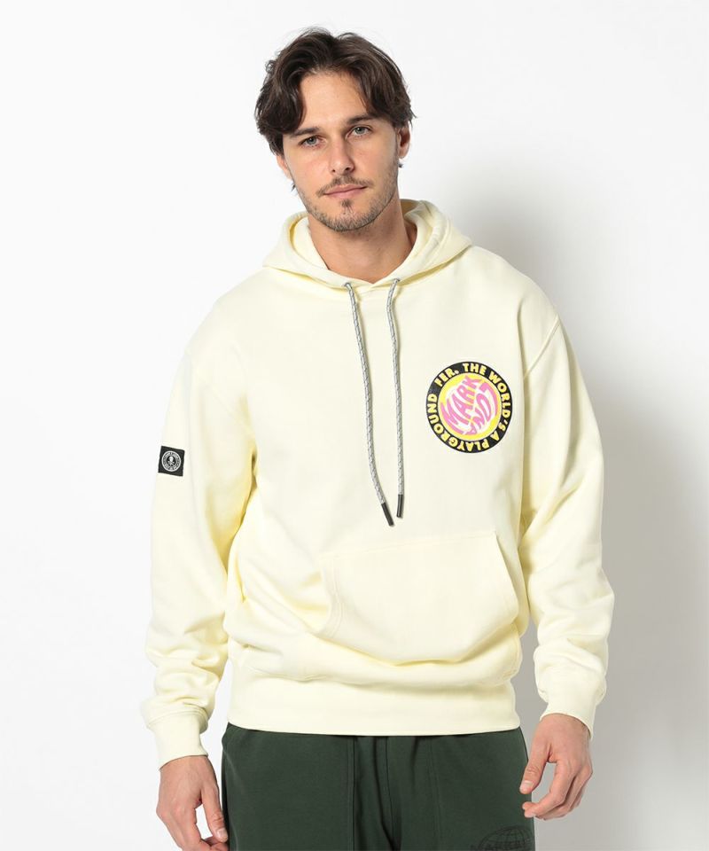 YELLOW モデル:身長185cm,チェスト95cm,ウエスト75cm,ヒップ94cm,着用サイズL