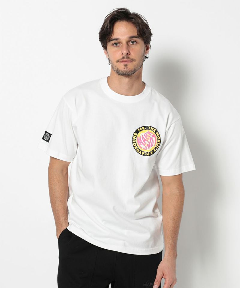 WHITE モデル:身長185cm,チェスト95cm,ウエスト75cm,ヒップ94cm,着用サイズL