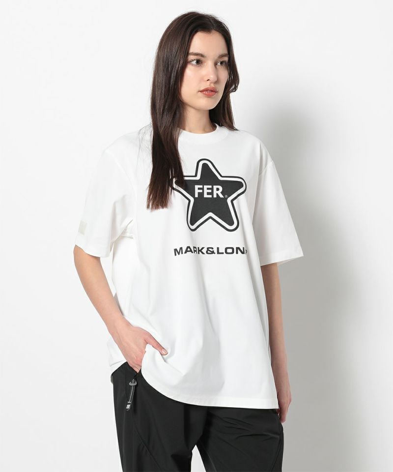 WHITE モデル:身長168cm,バスト80cm,ウエスト57cm,ヒップ89cm,着用サイズL