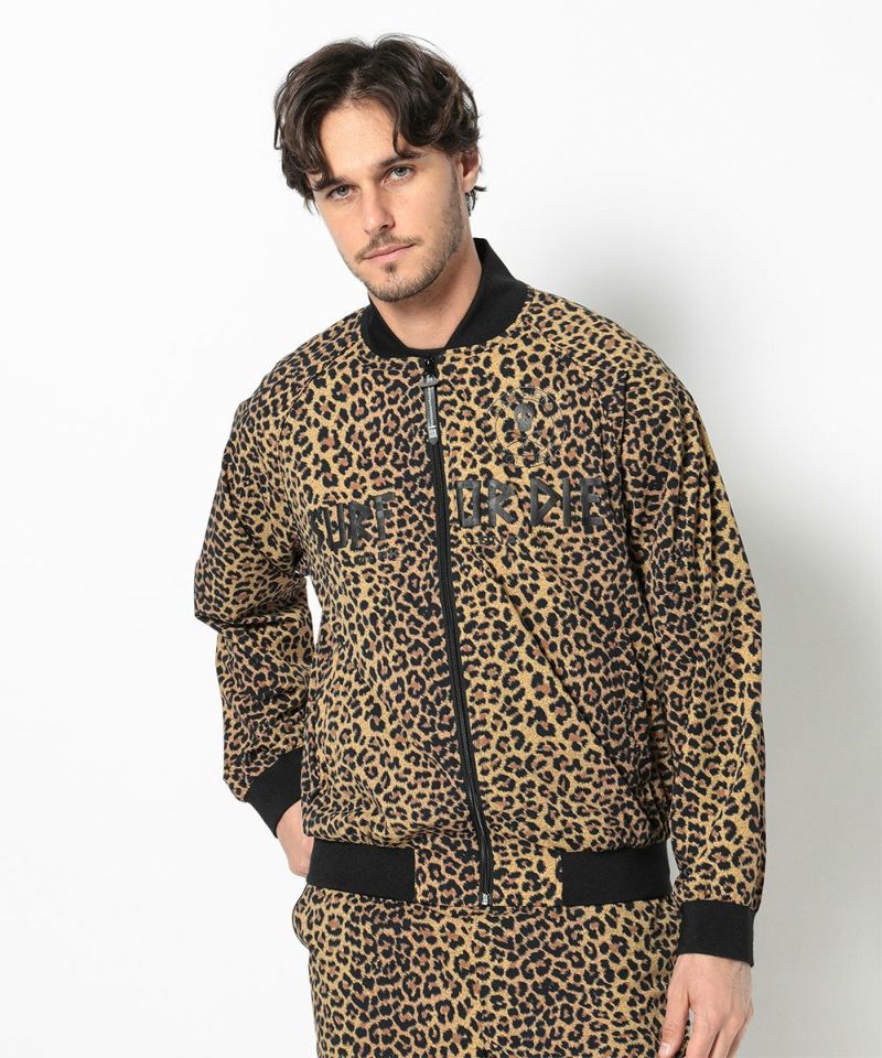 LEOPARD モデル:身長185cm,チェスト95cm,ウエスト75cm,ヒップ94cm,着用サイズL