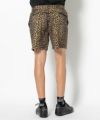 LEOPARD モデル:身長185cm,チェスト95cm,ウエスト75cm,ヒップ94cm,着用サイズL