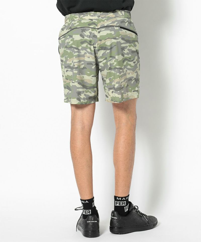 CAMO モデル:身長185cm,チェスト95cm,ウエスト75cm,ヒップ94cm,着用サイズL