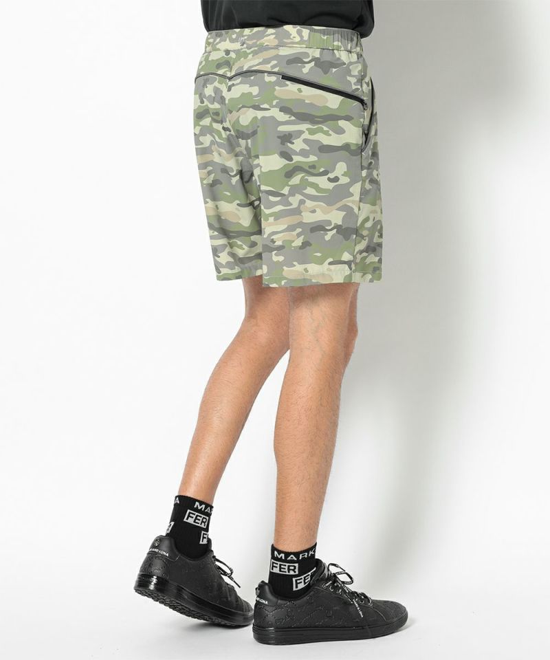 CAMO モデル:身長185cm,チェスト95cm,ウエスト75cm,ヒップ94cm,着用サイズL