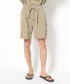BEIGE モデル:身長181cm,チェスト98cm,ウエスト76cm,ヒップ92cm,着用サイズL