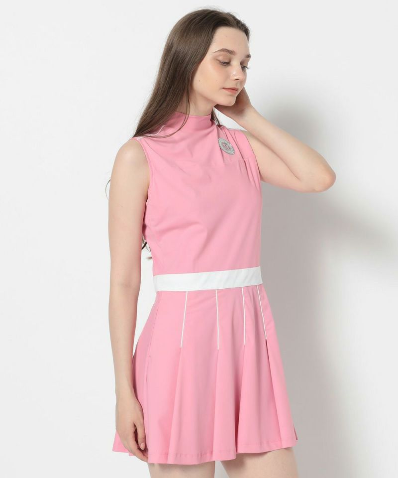 PINK モデル:身長172cm,バスト81cm,ウエスト57cm,ヒップ88cm, 着用サイズS